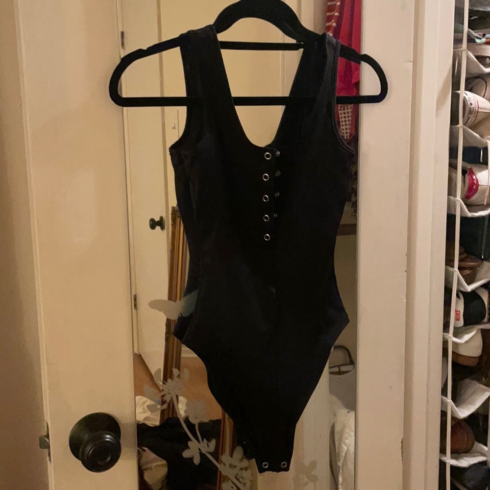 Good American Henley Snap Bodysuit